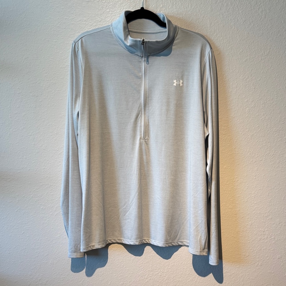 Under Armour Woman’s Light Gray Quarter-Zip Long Sleeve